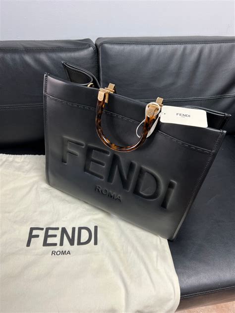 fendi casa roma indirizzo|Fendi roma bag vintage.